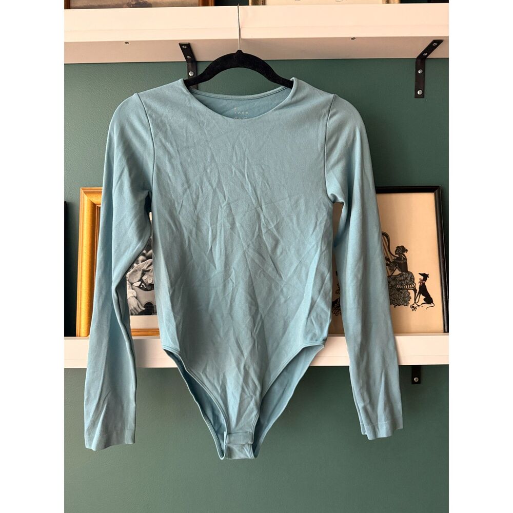 a new day Baby Blue Long Sleeve Bodysuit Size M